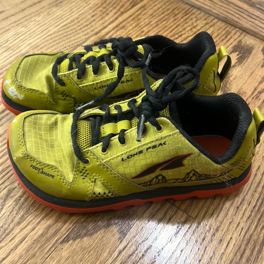 Altra - Lone Peak - Kids Shoes size 1